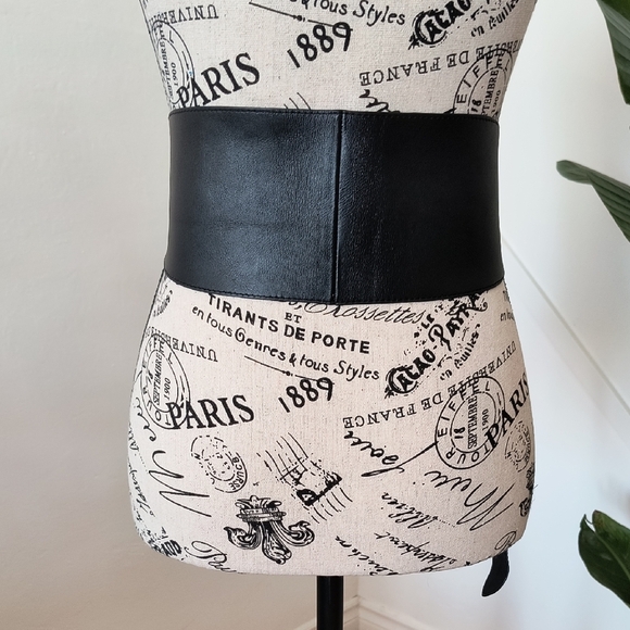 Rudsak Black Leather Waist Belt. Size Small-medium. Like New. Great Condition! - Picture 4 of 4